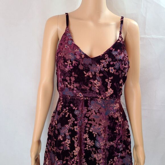 New LULUS (M) I Love You Amore Plum Purple Floral Velvet Tiered Maxi Dress - Picture 3 of 16